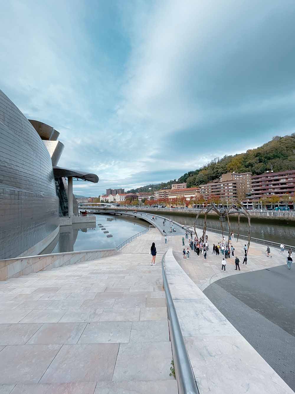 guggenheim-bilbao-museum-architecture-travel-destinations